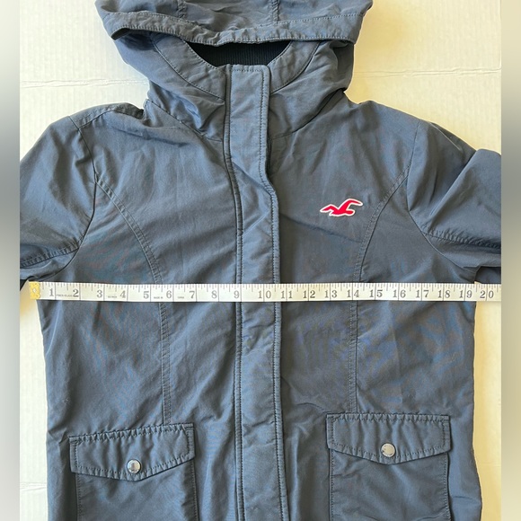 Hollister Dark Navy Blue Rain Jacket with 2 front pockets. Size Large - Picture 8 of 9